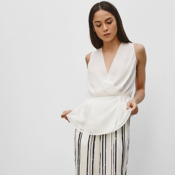 Soft pink wrap top - Picture 3 of 3